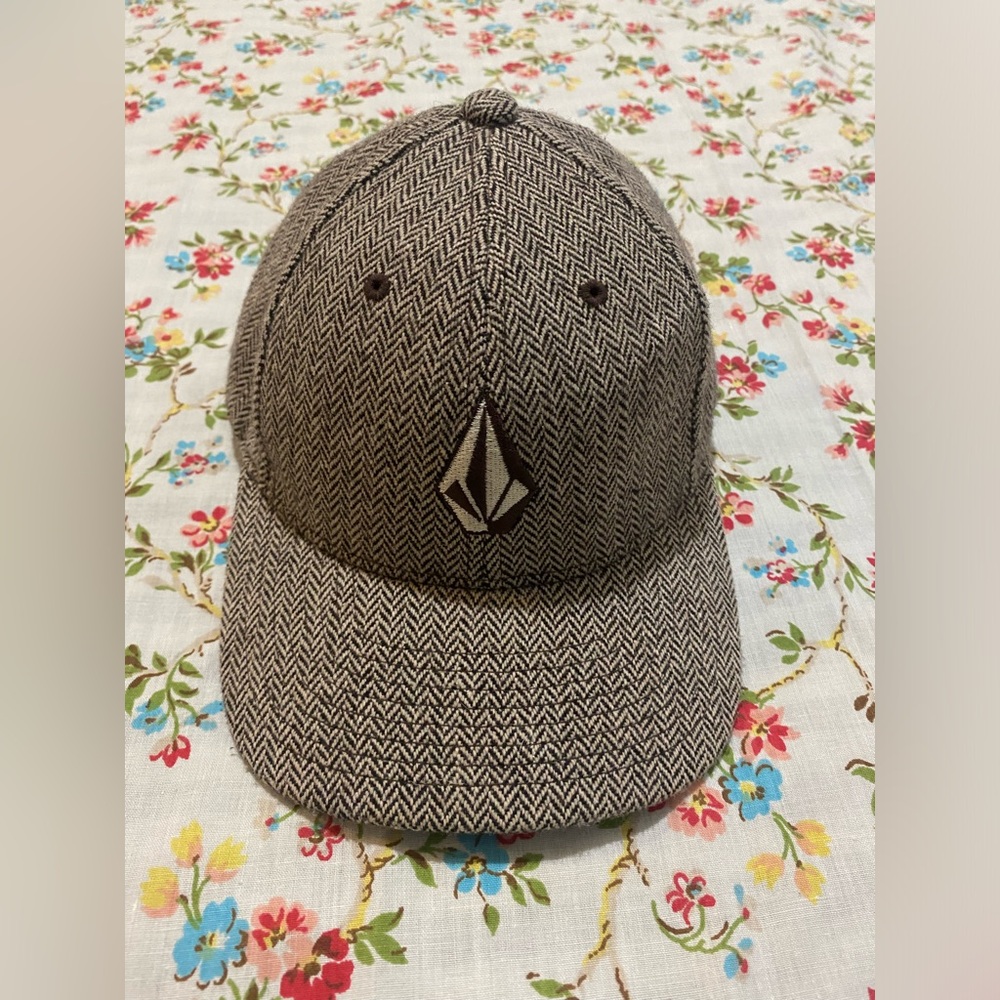 Volcom youth flex fit hat